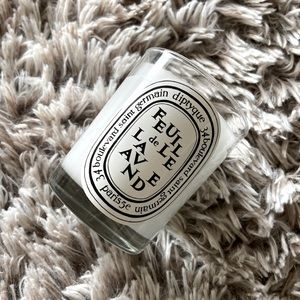 Diptyque candle. feuille de lavande.